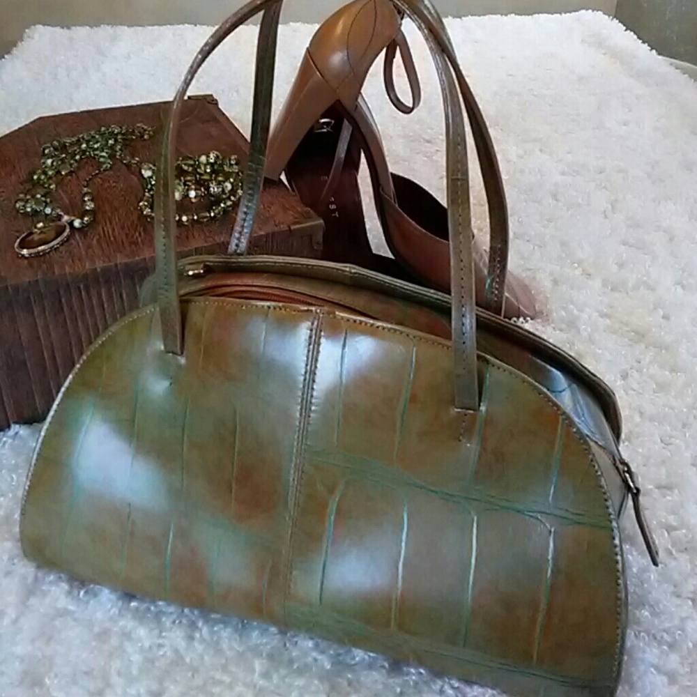 Leather Croc Embossed Handbag